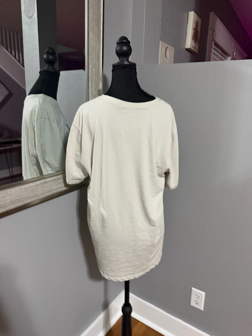 Buckle 4 Shirt Bundle Size XL. Includes 2 Hurley, 1 Oakley, & 1 Veece. - Picture 11 of 12
